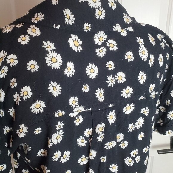 Hollister Cropped Button Up Shirt XS/S Black Tie Front Floral Festival Daisy‎ - Picture 8 of 10